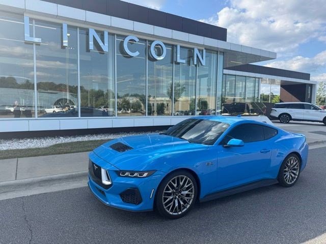 2024 Ford Mustang GT Fastback's photo