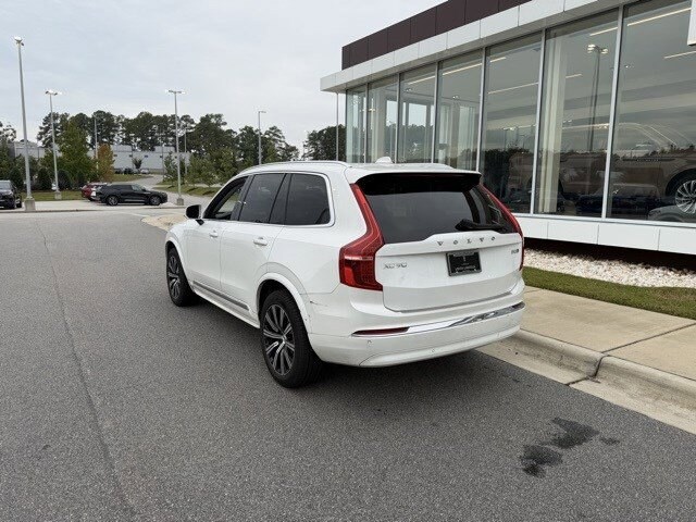 2024 Volvo XC90 Core B5 AWD photo 4