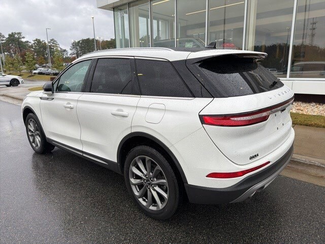 2022 Lincoln Corsair Standard photo 3