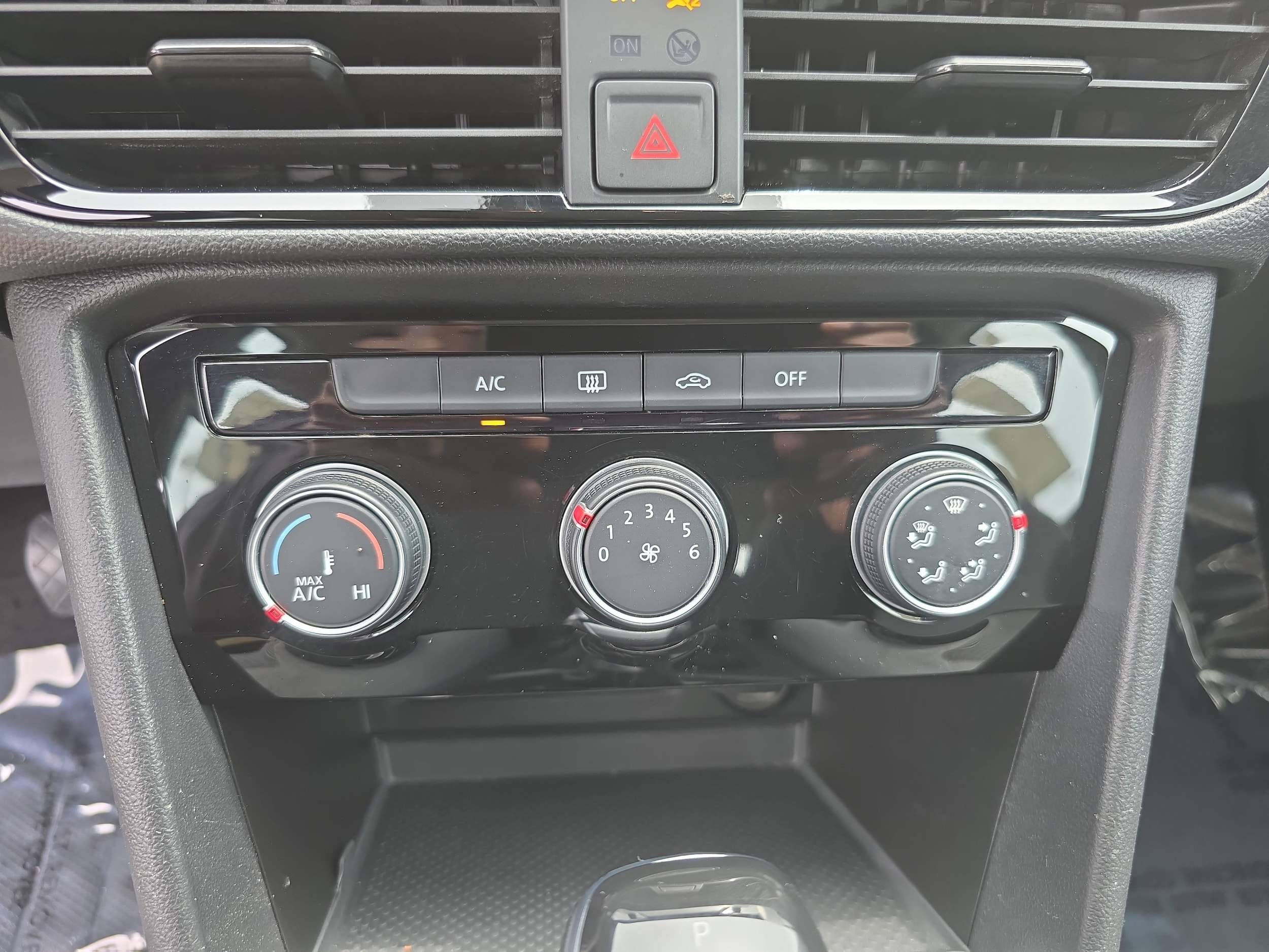 2024 Volkswagen Taos S - Photo 20