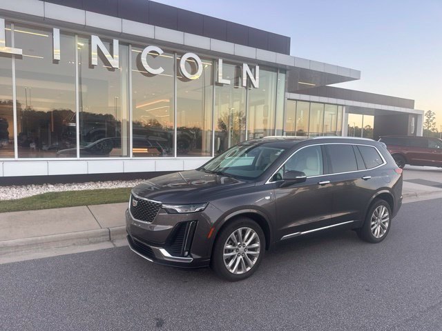  Cadillac XT6