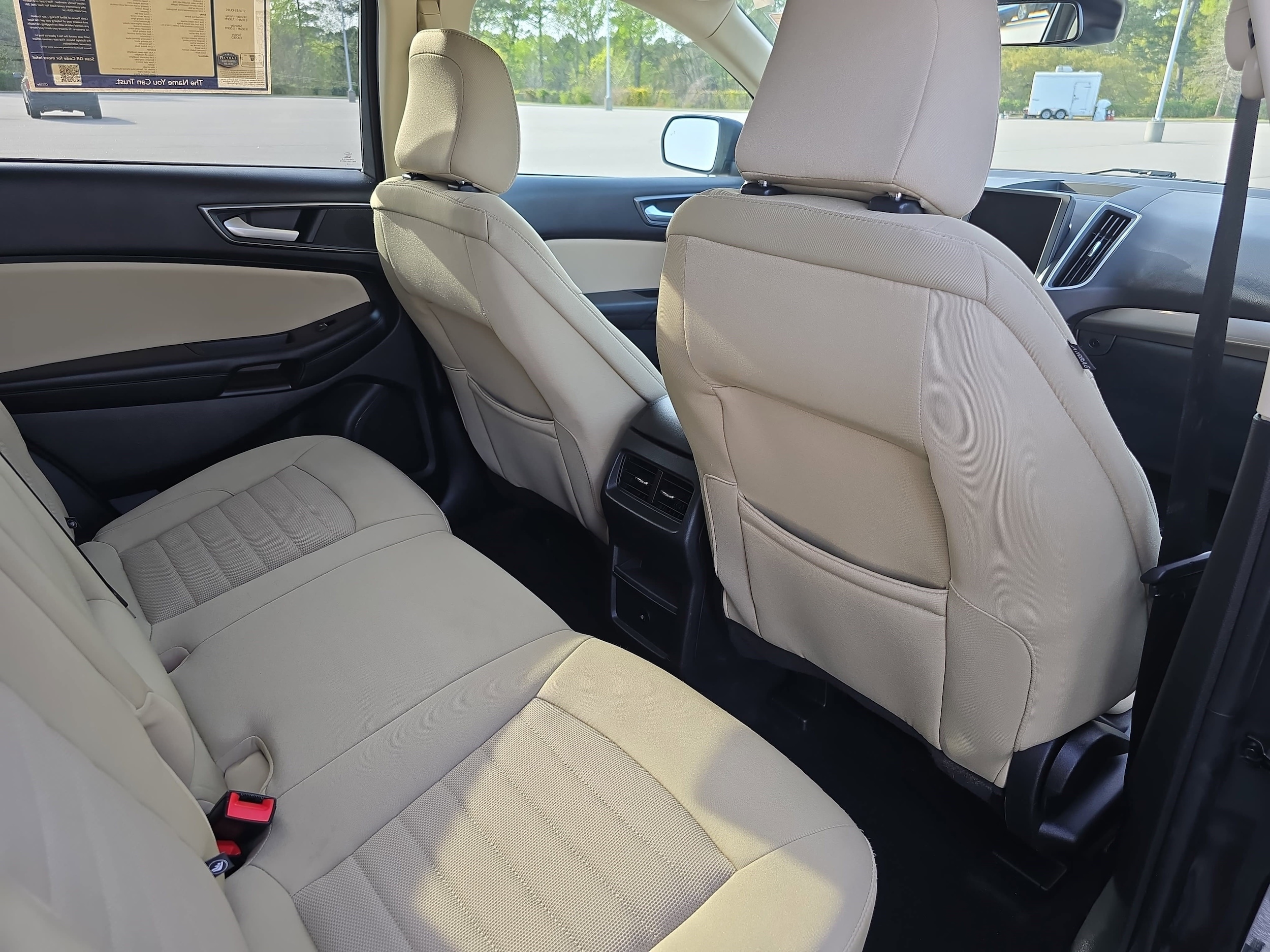 2023 Ford Edge SE - Photo 11