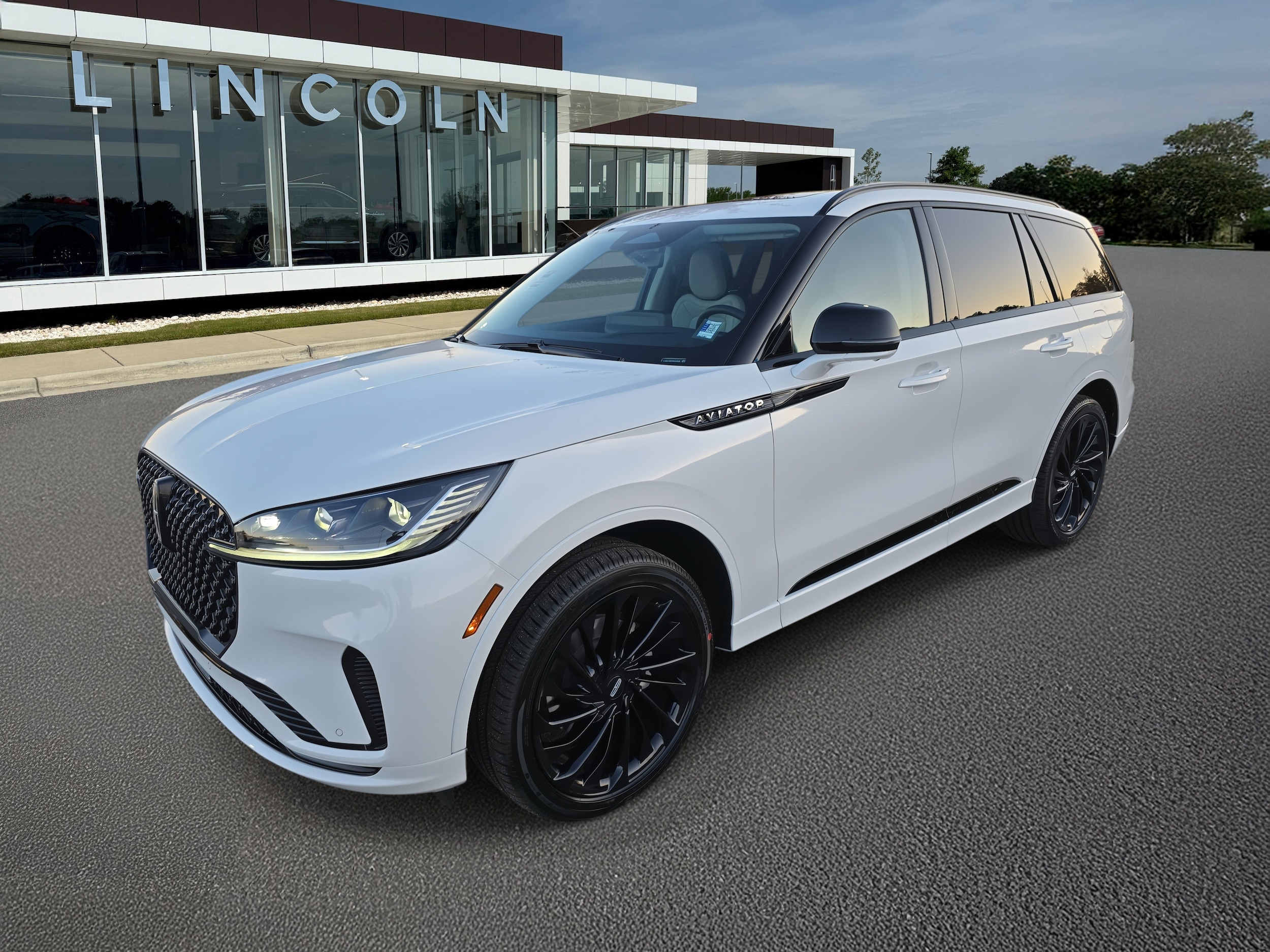2026 Lincoln Aviator Reserve's photo