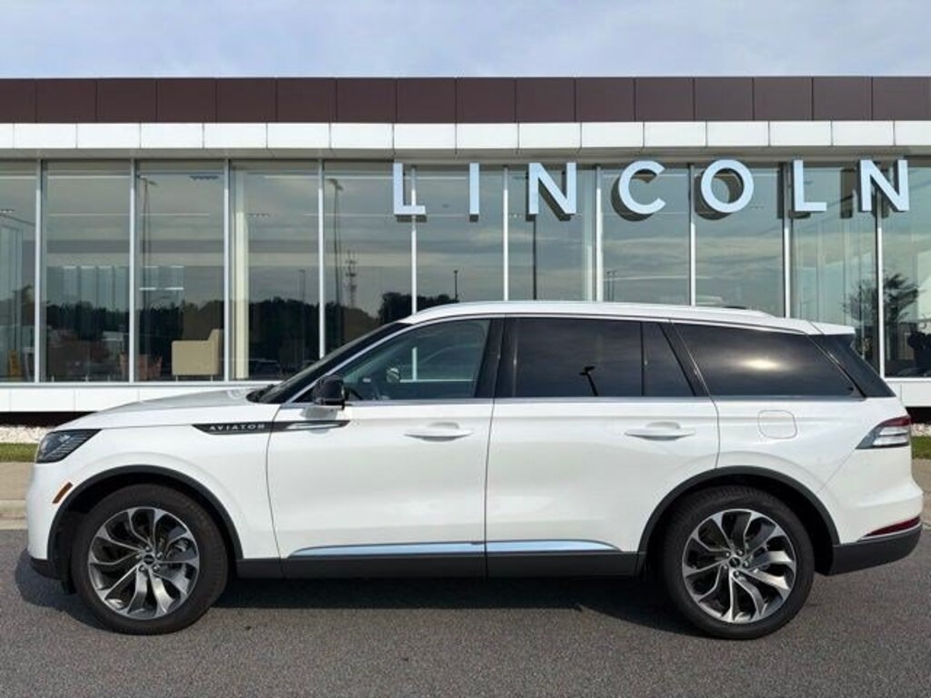 Used 2025 Lincoln Aviator Premiere Premiere RWD