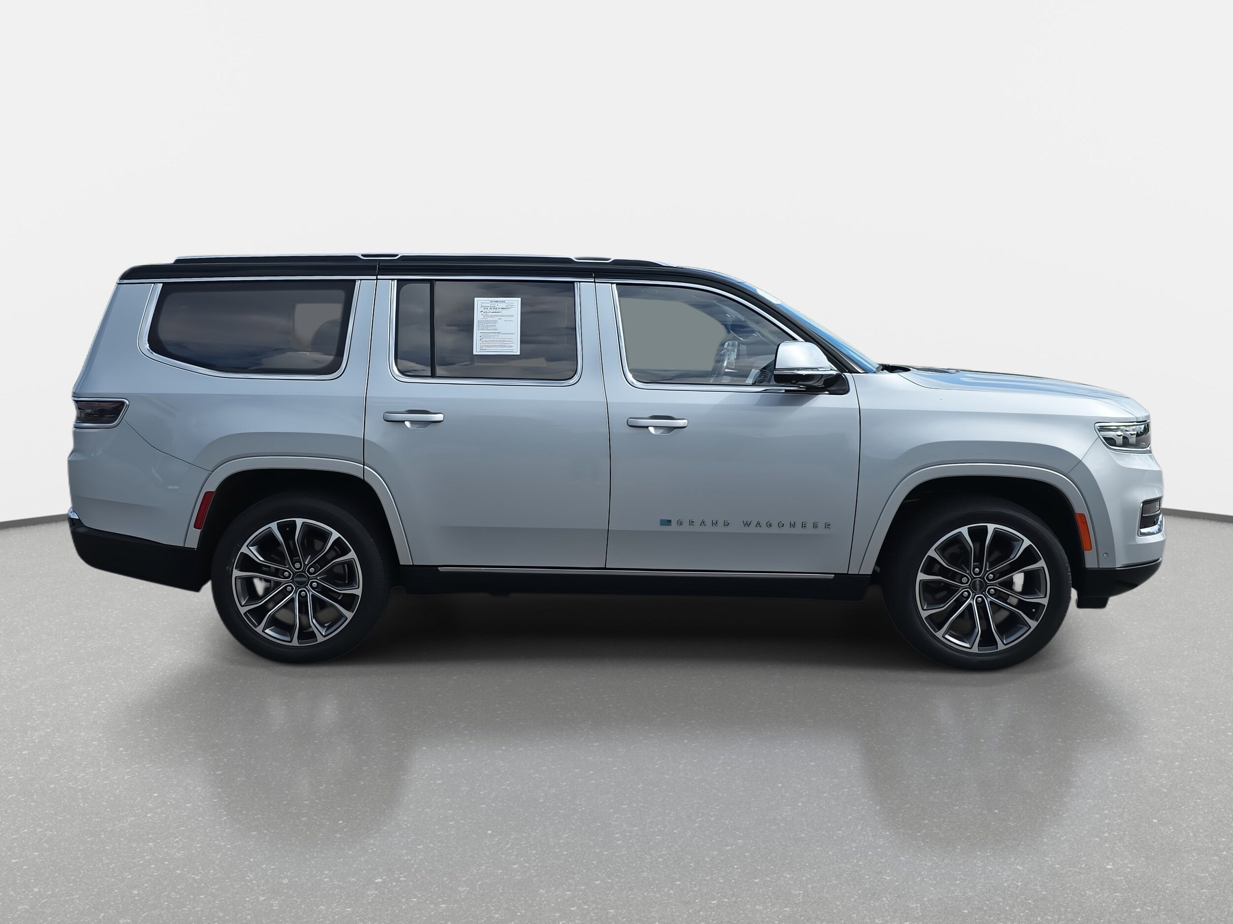 2022 Jeep Grand Wagoneer III photo 4