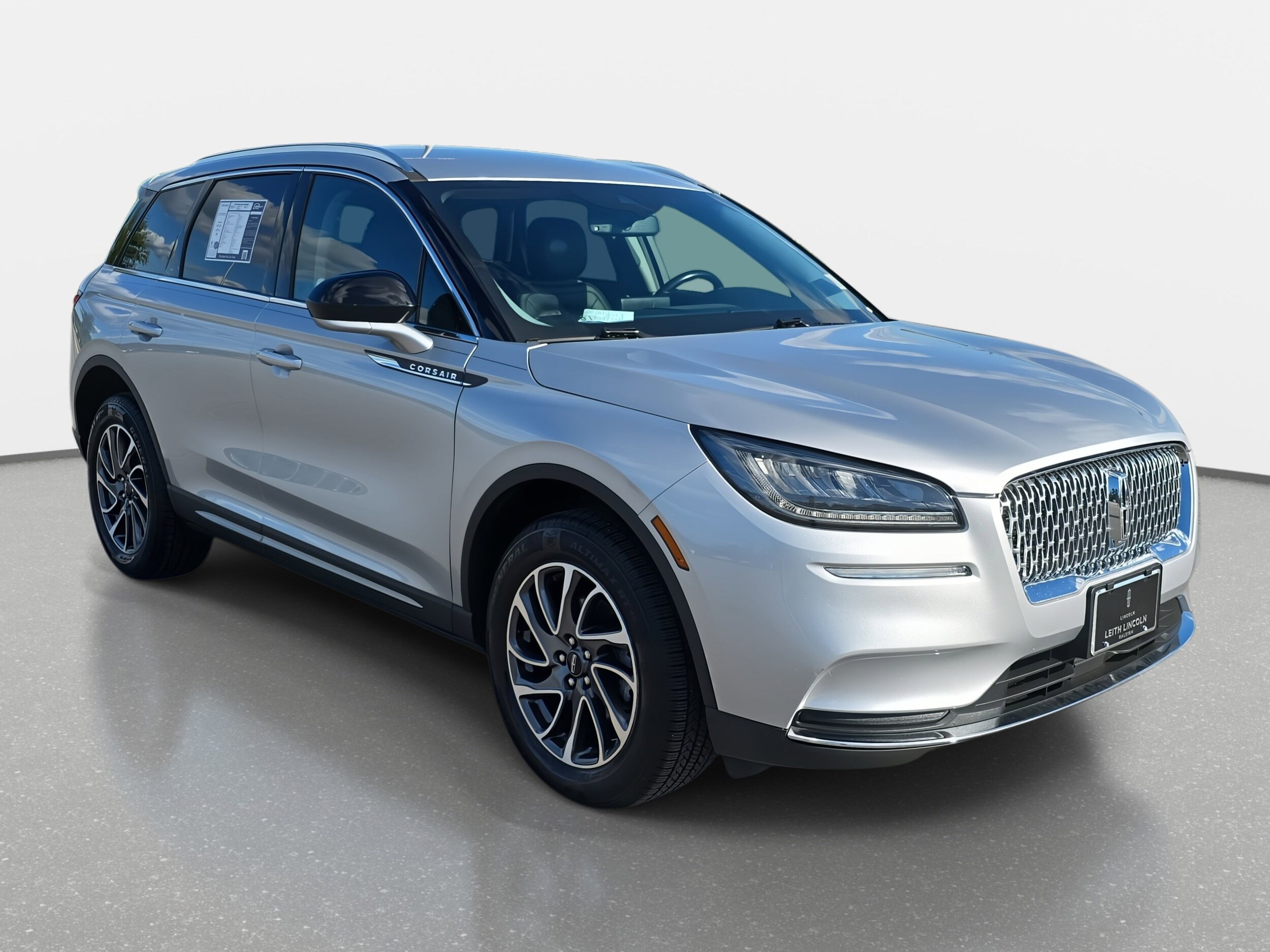 2020 Lincoln Corsair Standard photo 3
