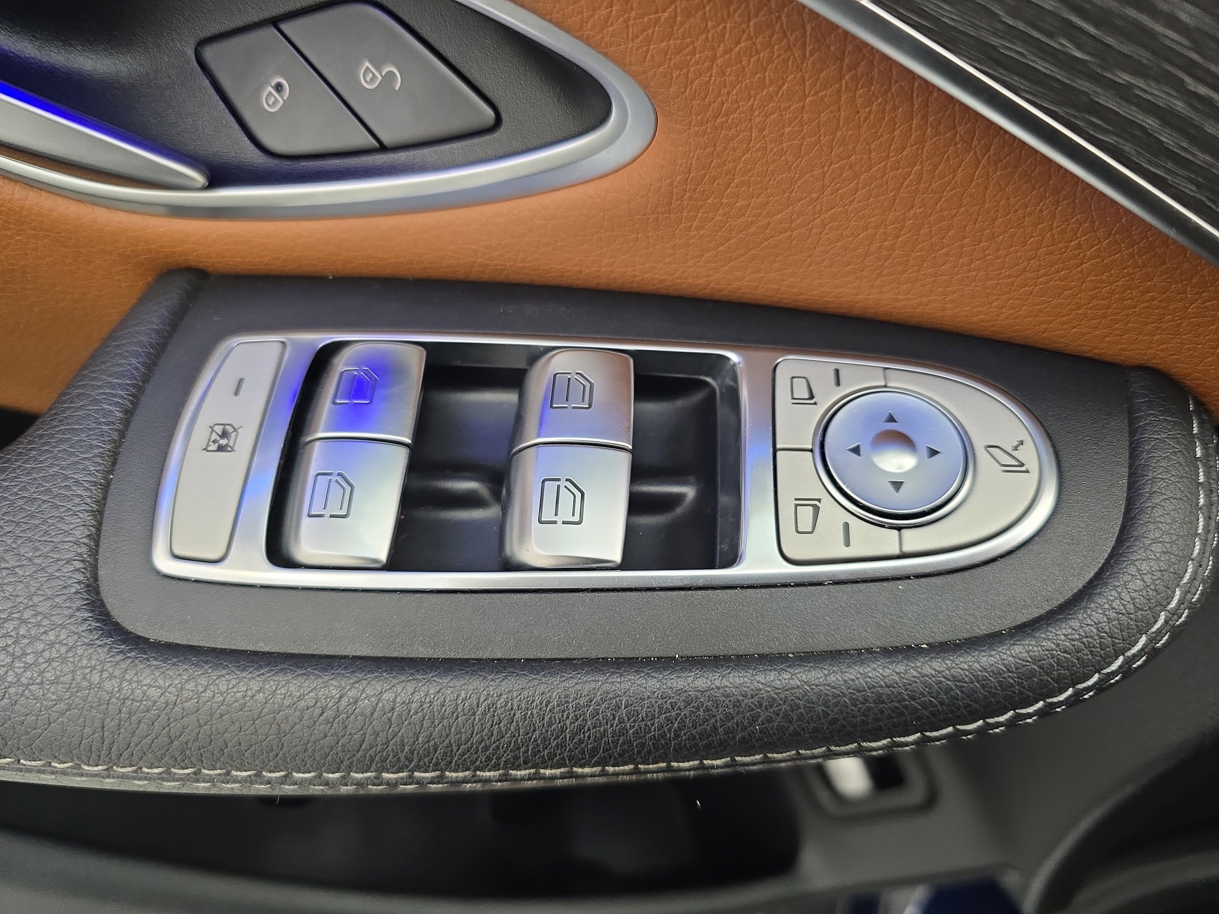 2022 Mercedes-Benz GLC GLC300 - Photo 26