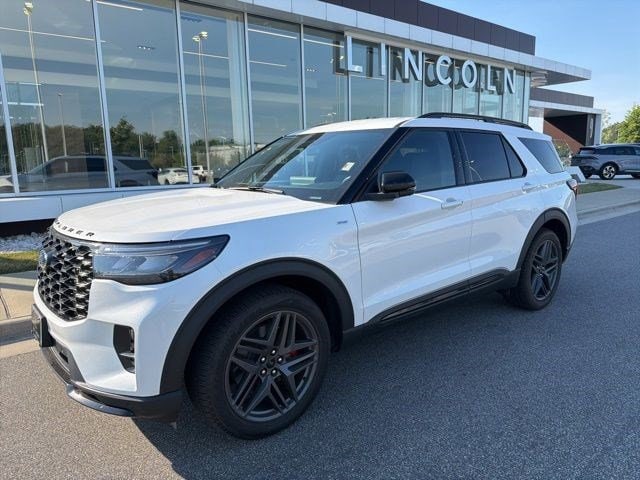 2025 Ford Explorer ST-LINE RWD (PL535)'s photo