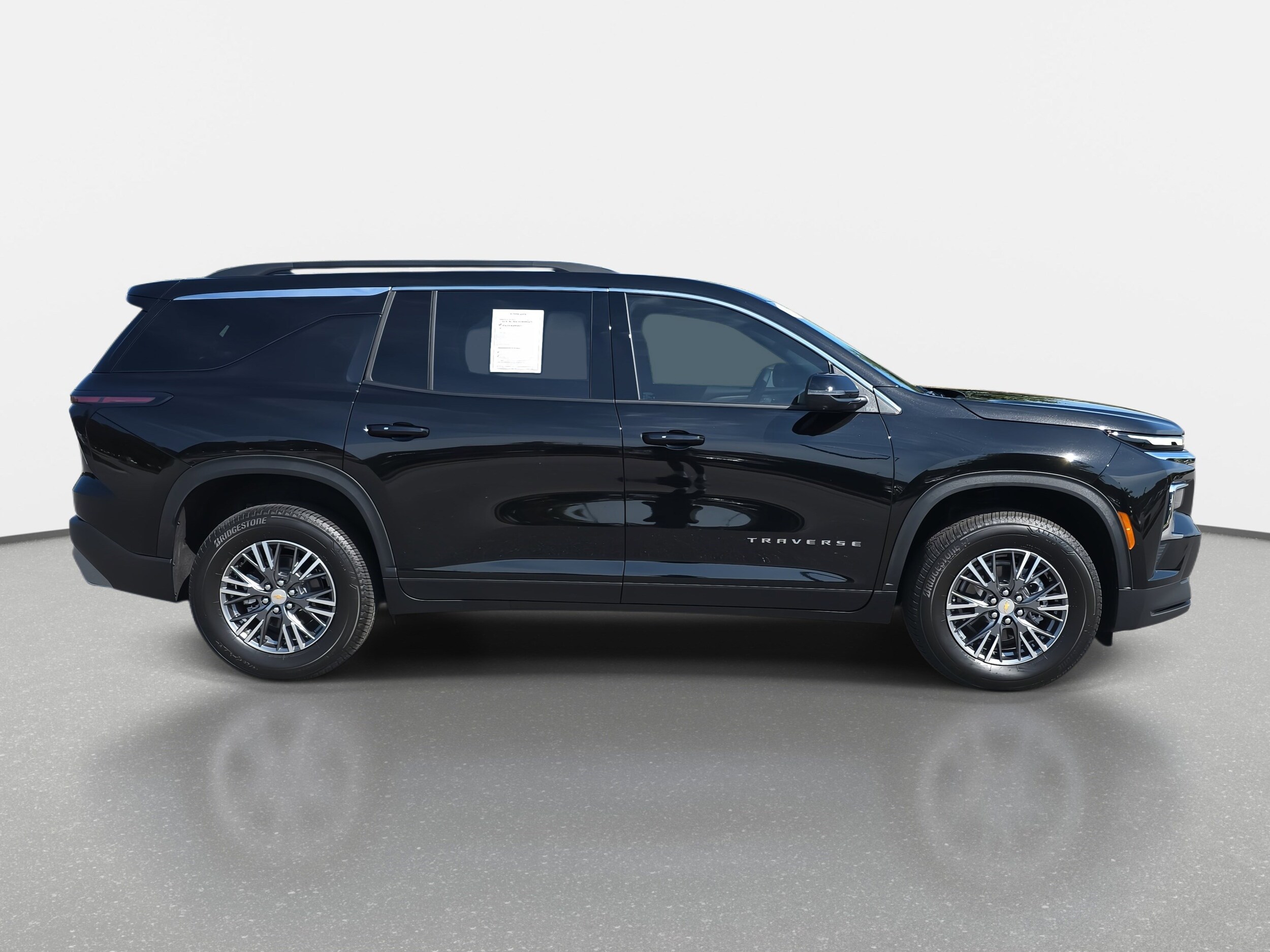 2026 Chevrolet Traverse 1LT photo 4