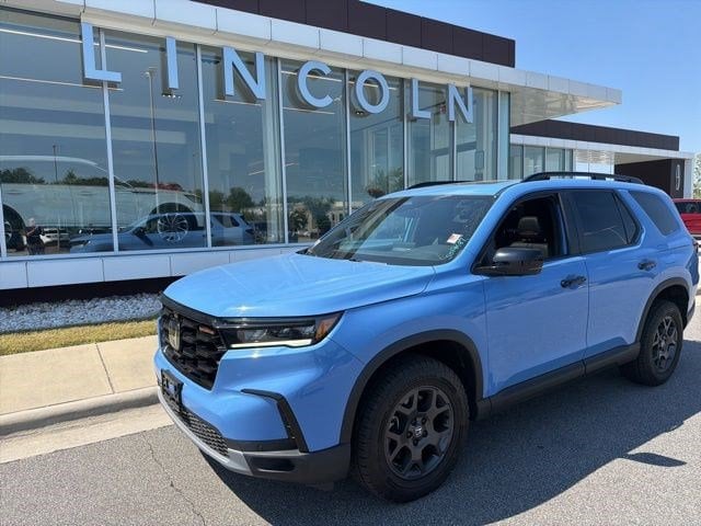2023 Honda Pilot TrailSport AWD's photo