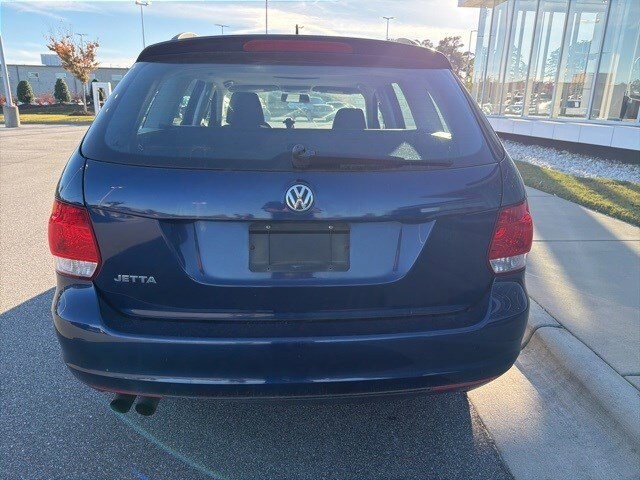 2013 Volkswagen Jetta SportWagen 2.5L S photo 3
