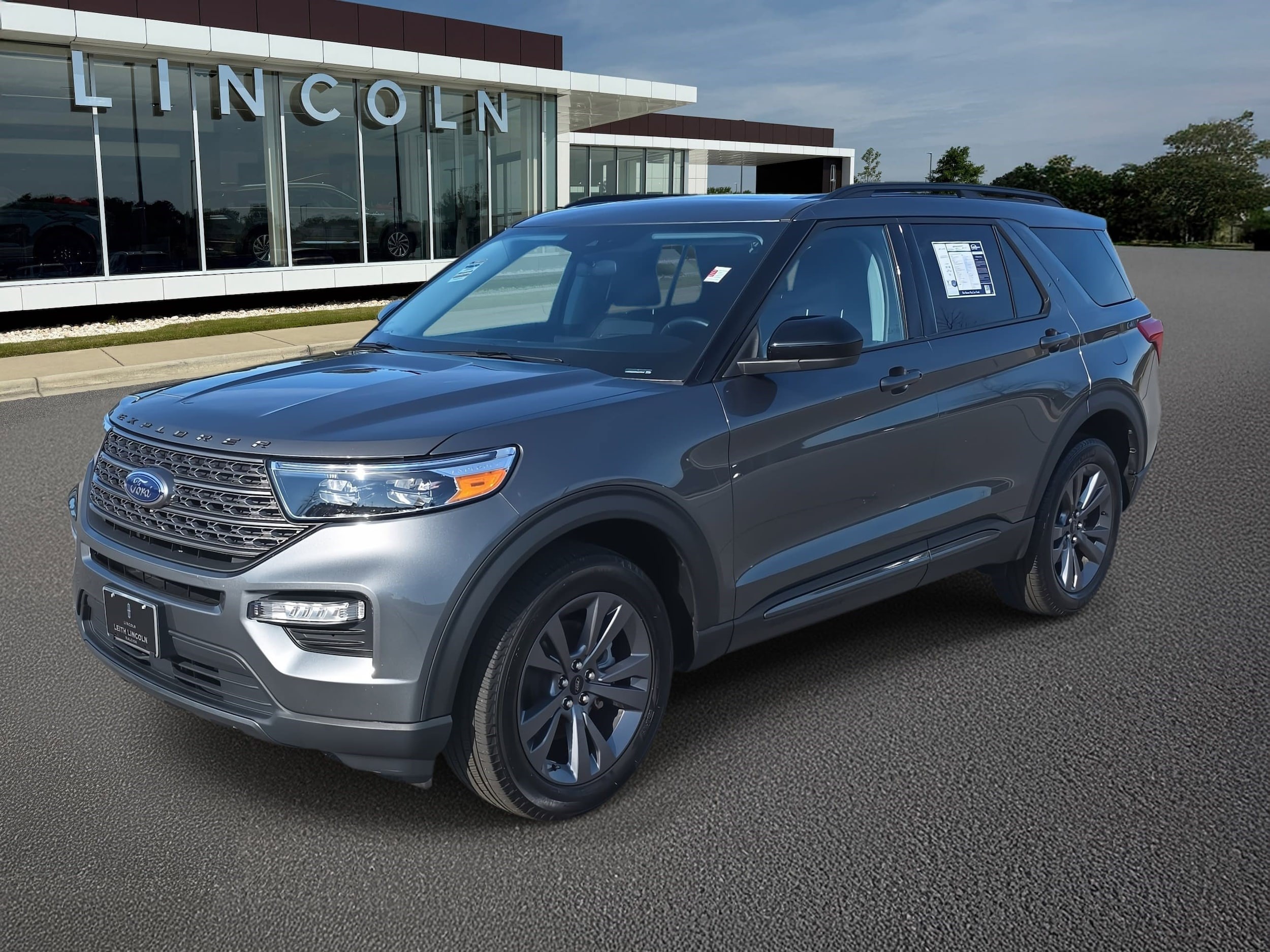 2024 Ford Explorer XLT's photo