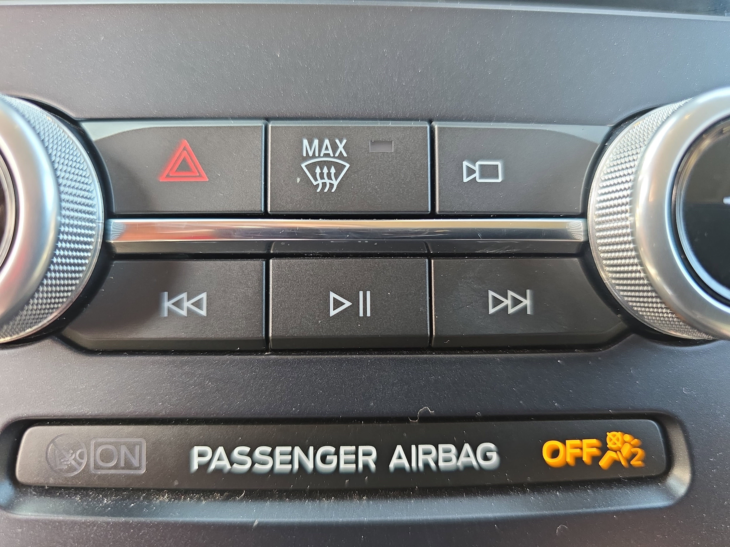 2023 Ford Edge SE - Photo 23