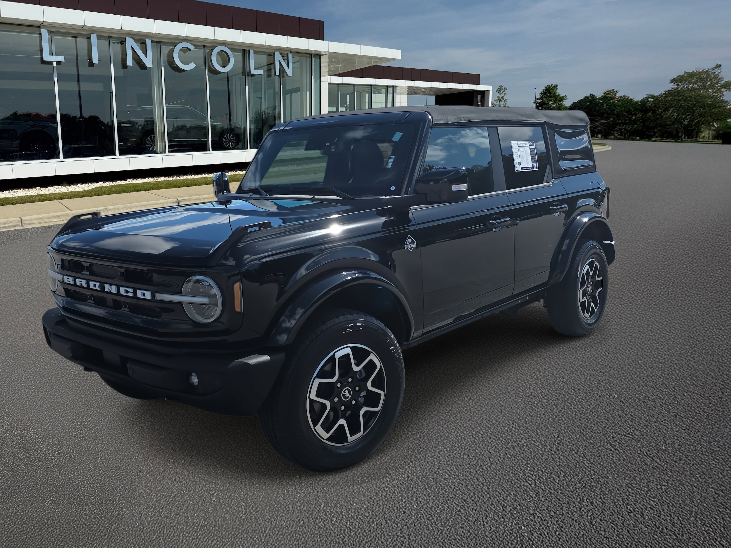 2022 Ford Bronco 4-Door Outer Banks