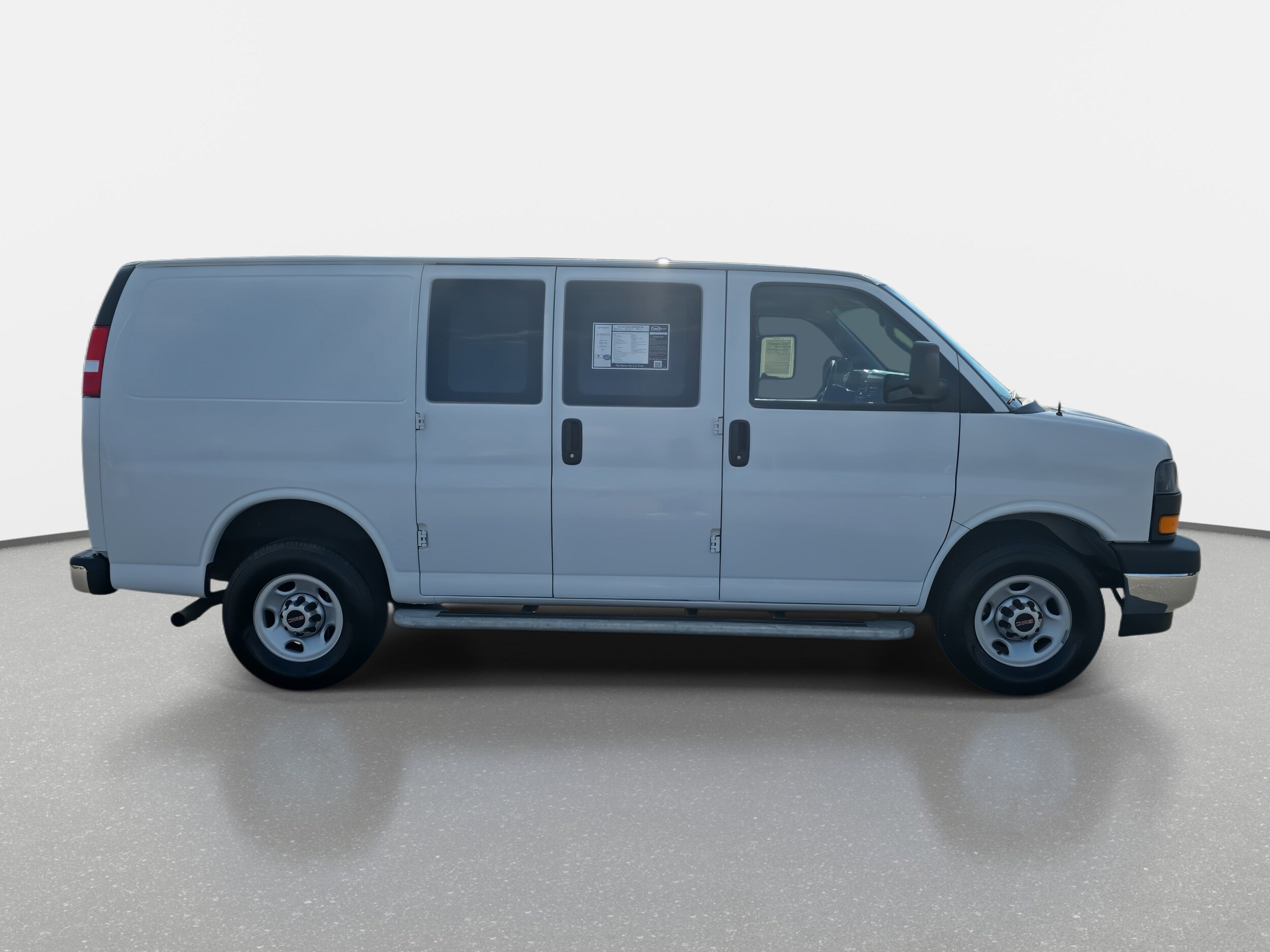 2023 Gmc Savana Cargo 2500 photo 2