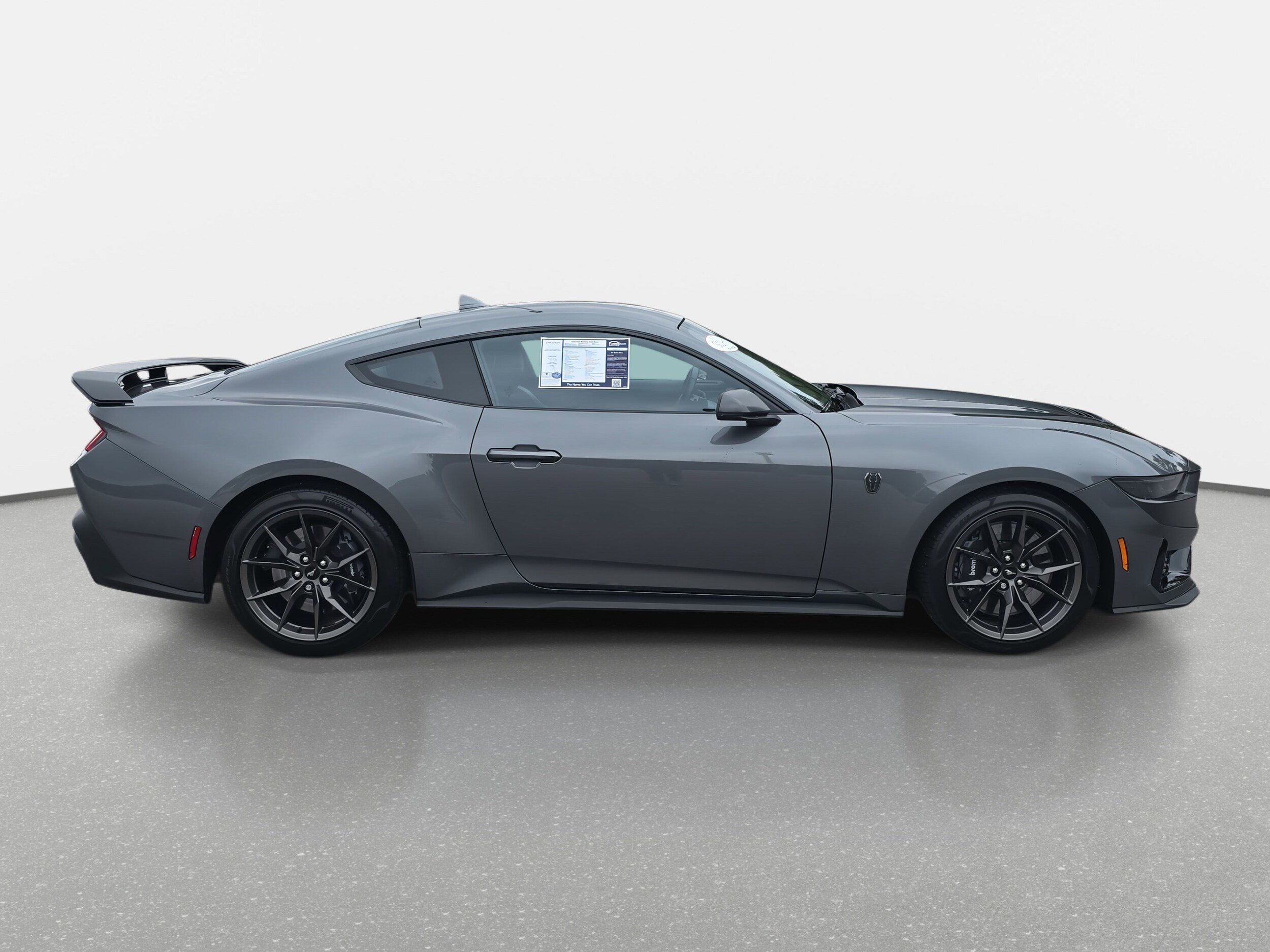 2024 Ford Mustang Dark Horse photo 4