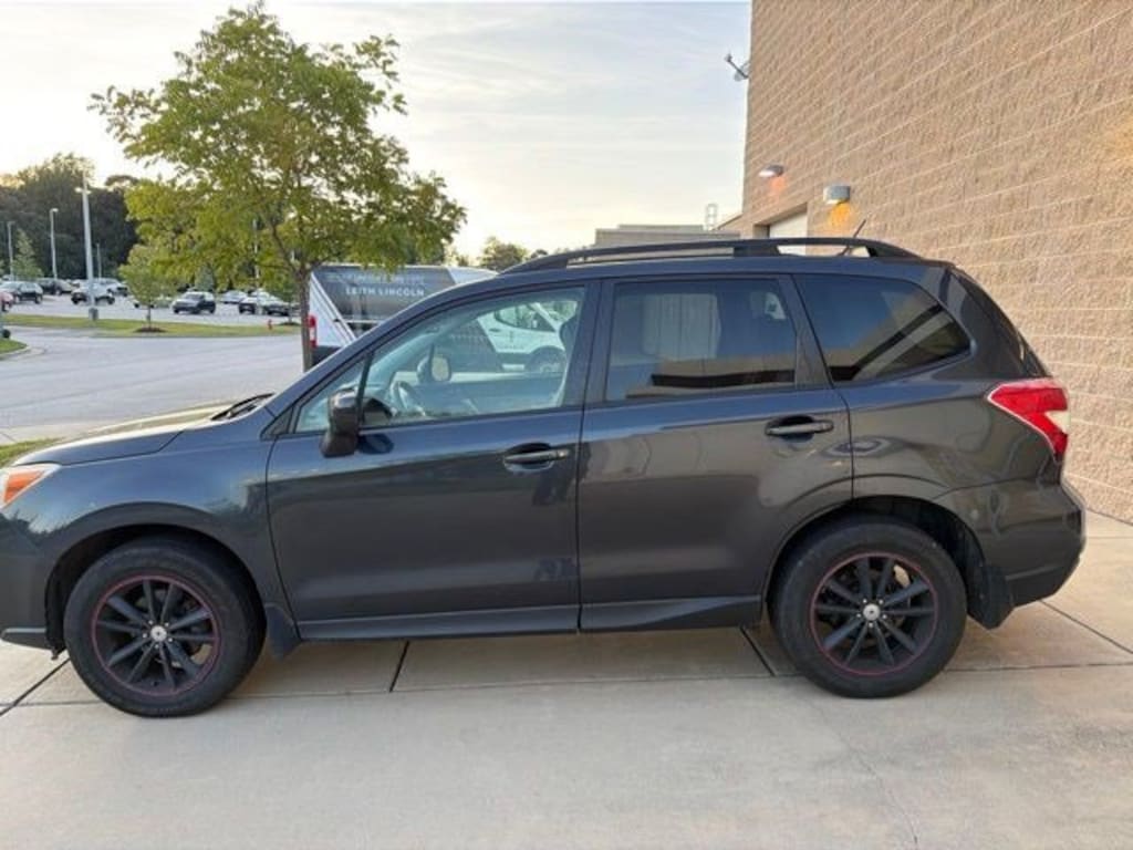 Used 2015 Subaru Forester 2.5i Premium CVT 2.5i Premium PZEV