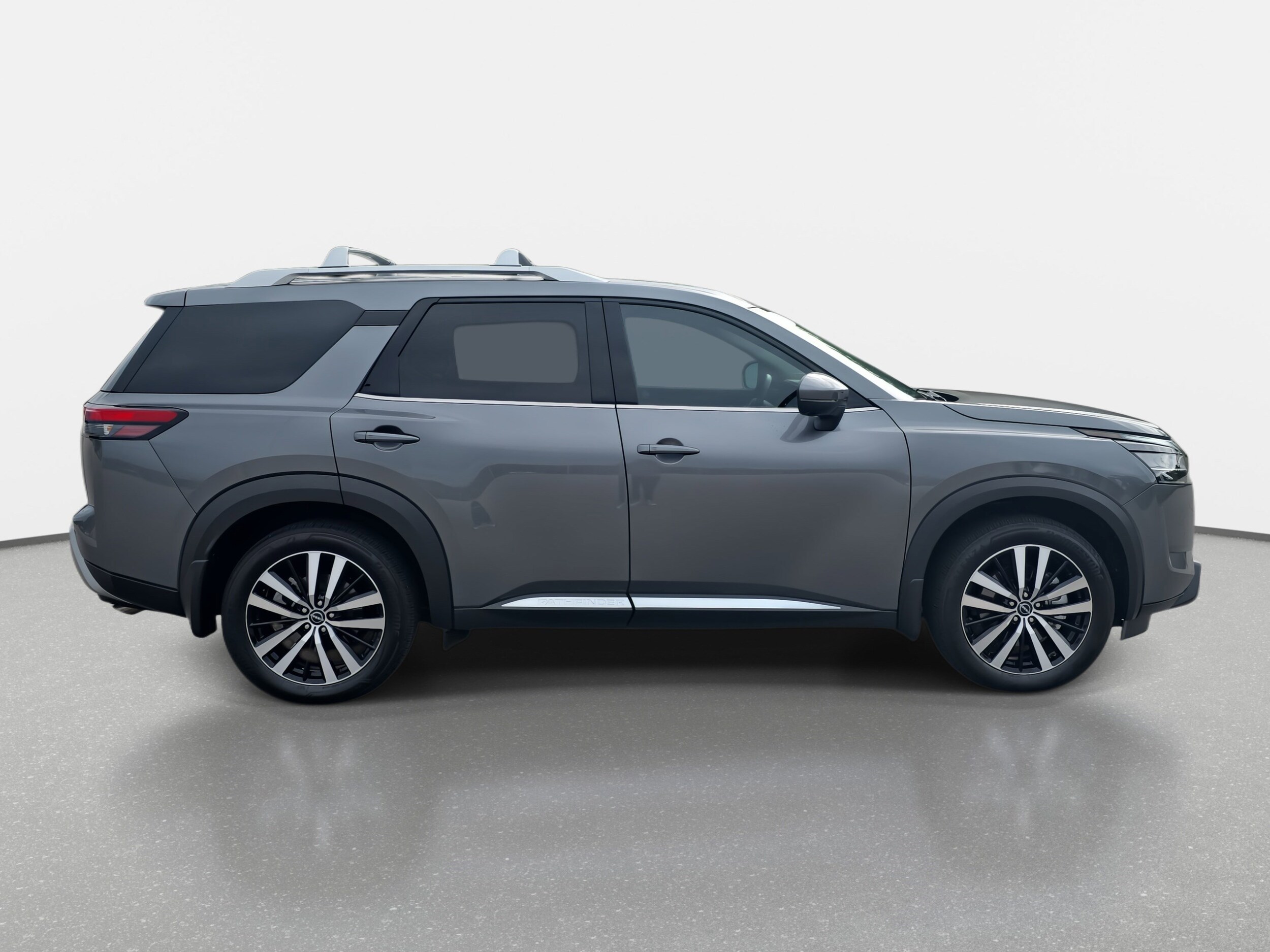 2024 Nissan Pathfinder Platinum photo 4