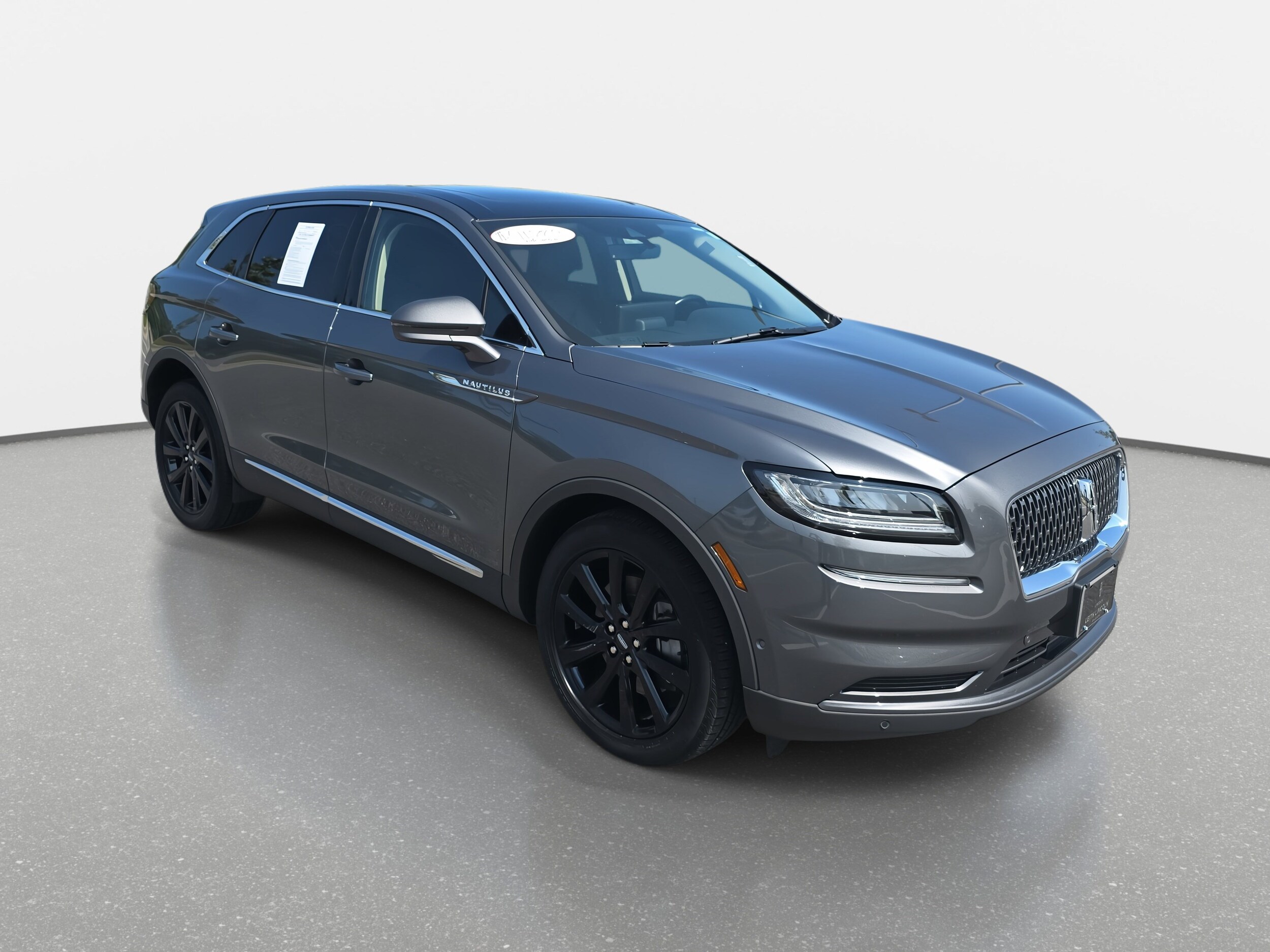 2022 Lincoln Nautilus Reserve photo 3