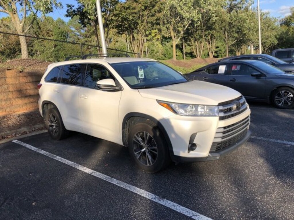 Used 2018 Toyota Highlander LE LE I4 FWD