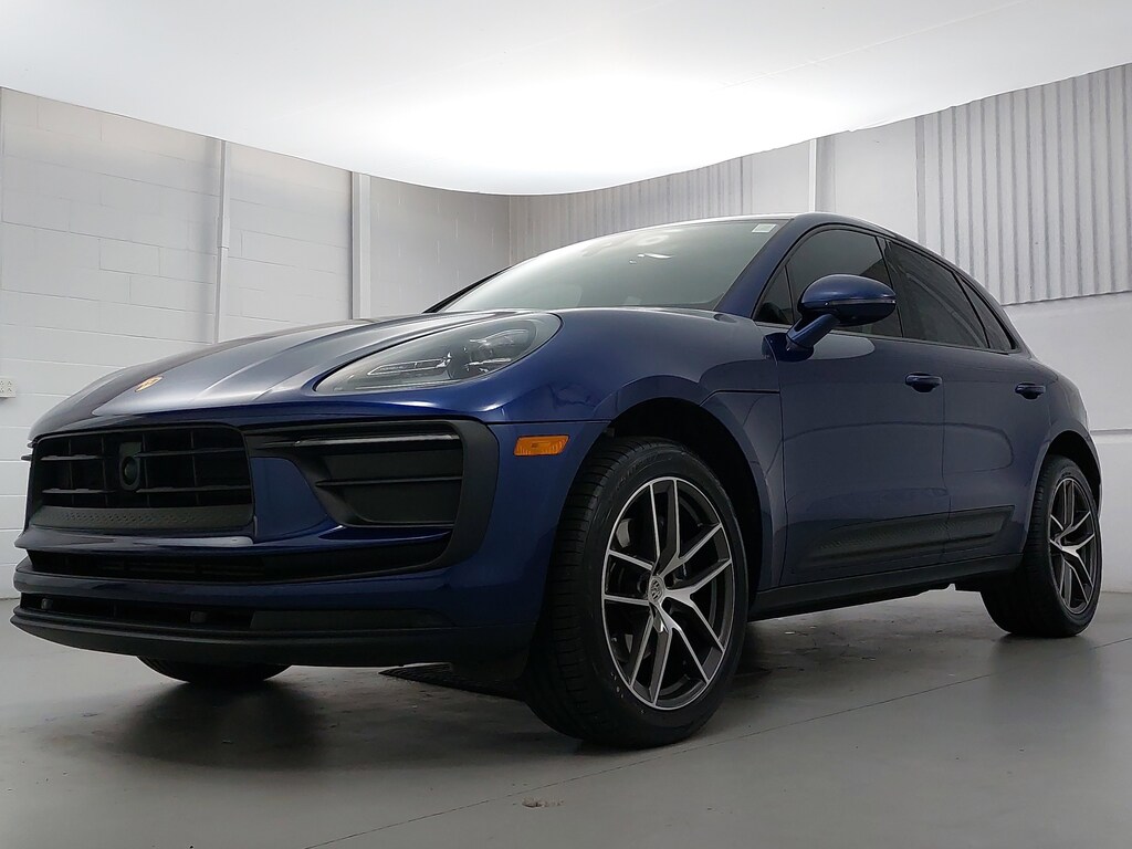 Certified 2024 Porsche Macan  AWD
