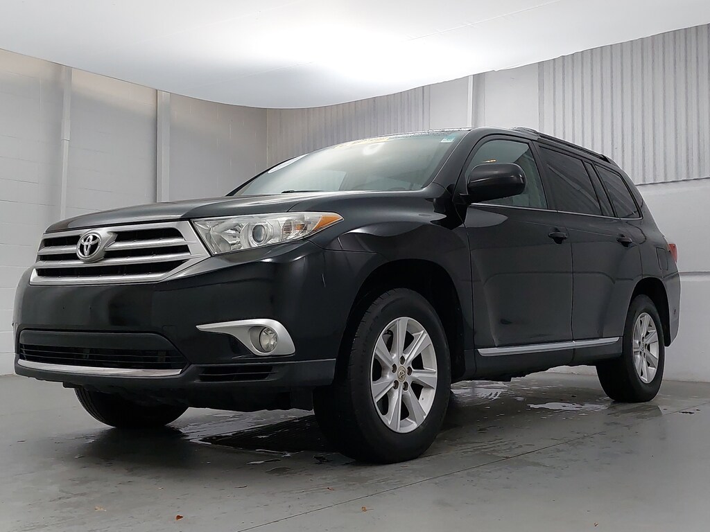 Used 2011 Toyota Highlander SE 4WD  V6 SE