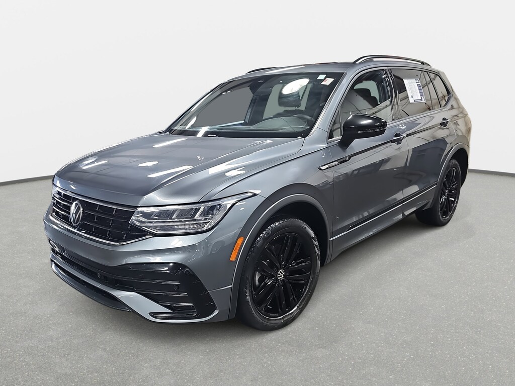Used 2022 Volkswagen Tiguan SE R-Line Black 2.0T SE R-Line Black 4MOTION