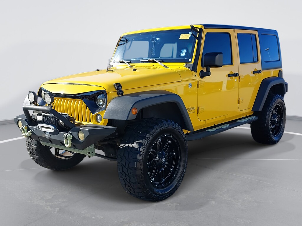 Used 2015 Jeep Wrangler Unlimited Sahara 4WD  Sahara