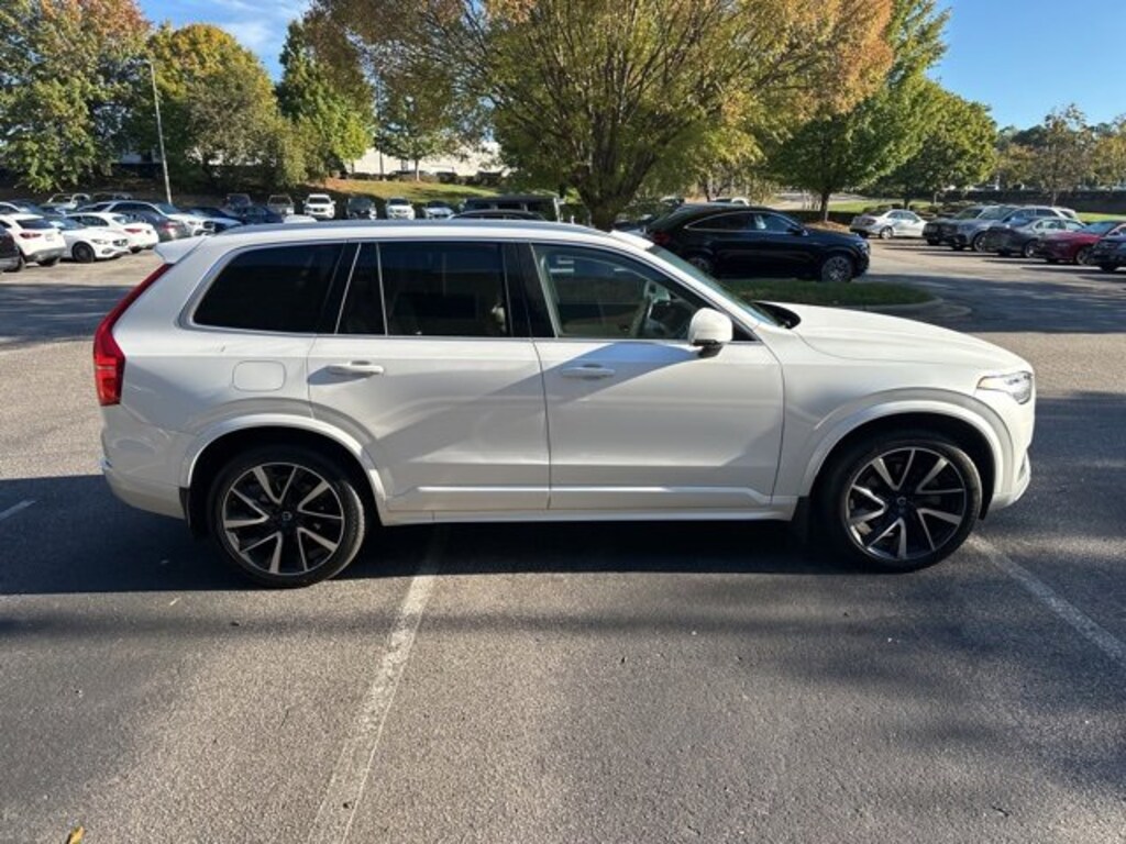 Used 2022 Volvo XC90 Momentum T5 AWD Momentum 7P
