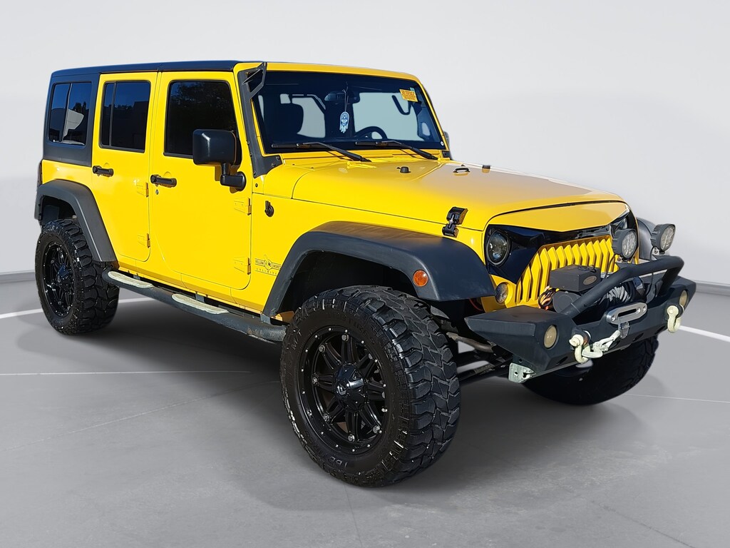 Used 2015 Jeep Wrangler Unlimited Sahara 4WD  Sahara