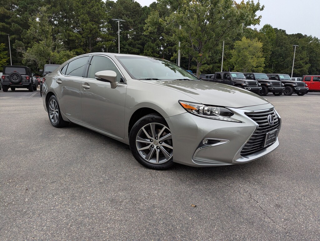 Used 2016 Lexus ES 300h Hybrid Sedan