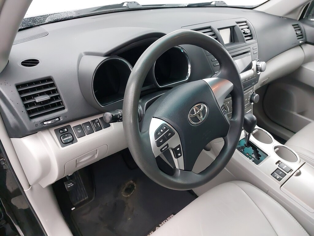 Used 2011 Toyota Highlander SE 4WD  V6 SE