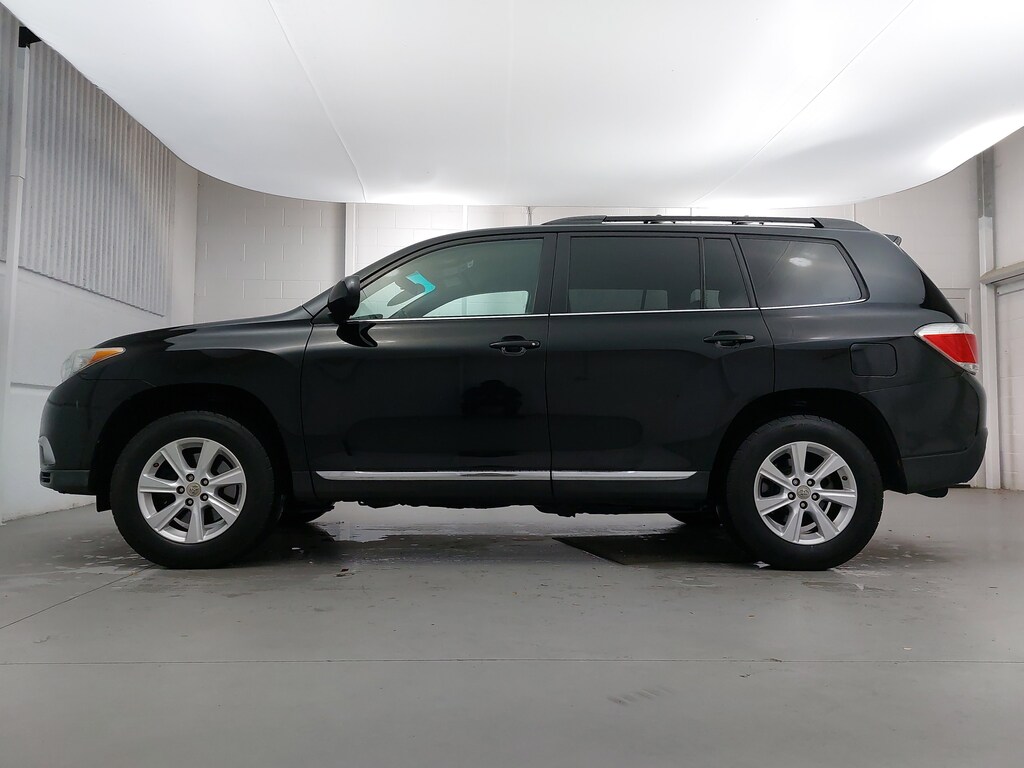 Used 2011 Toyota Highlander SE 4WD  V6 SE