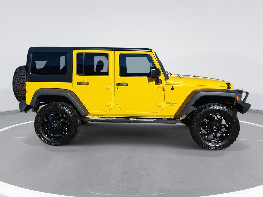Used 2015 Jeep Wrangler Unlimited Sahara 4WD  Sahara