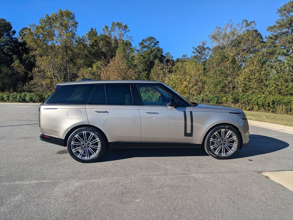 Certified 2023 Land Rover Range Rover SE P400 SE SWB