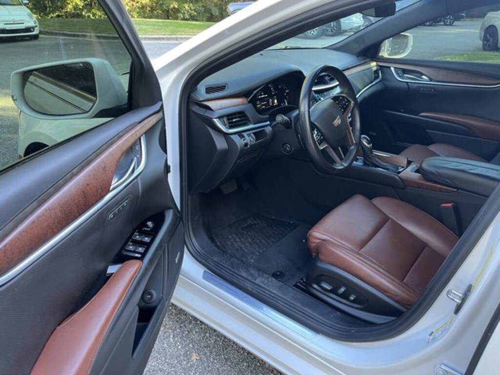 Used 2016 Cadillac XTS Luxury Collection Sedan