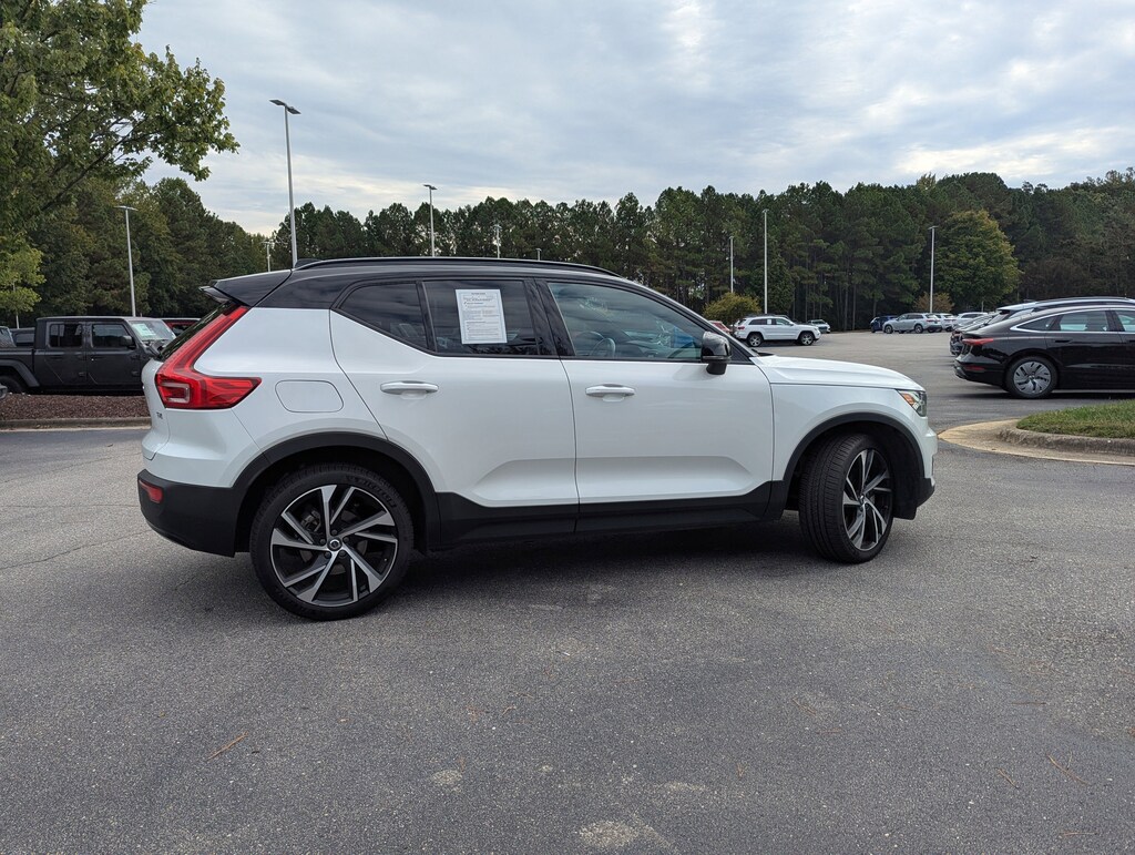 Used 2021 Volvo XC40 R-Design T4 FWD R-Design