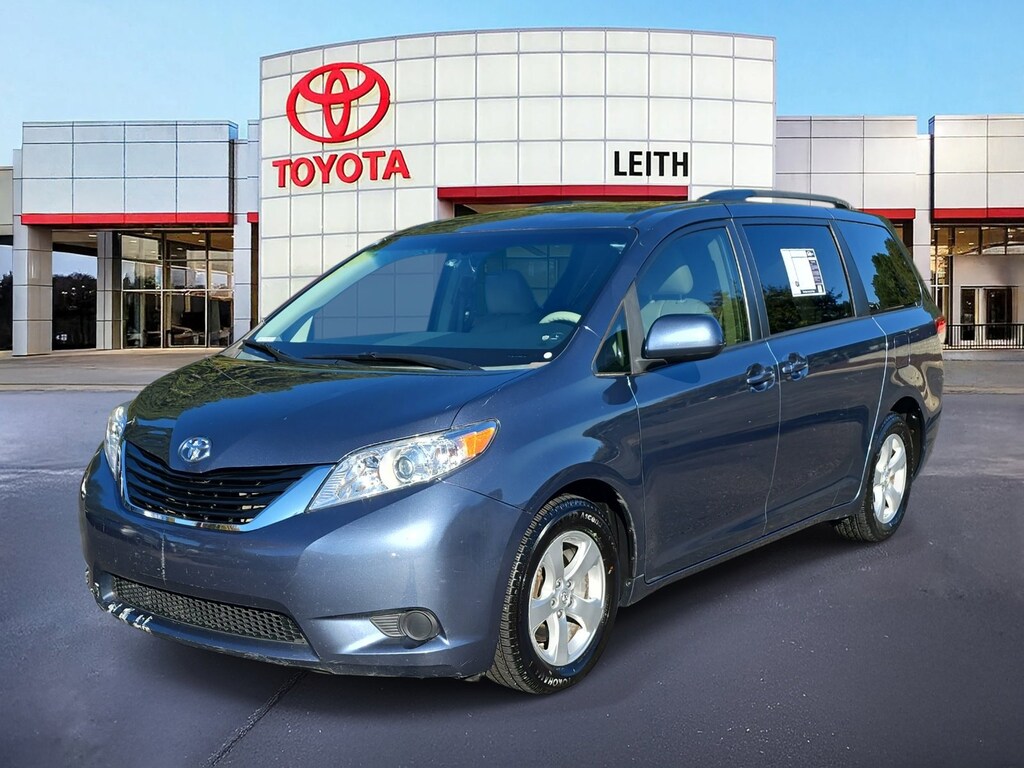 Used 2014 Toyota Sienna LE Van