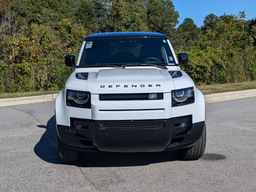 Certified 2025 Land Rover Defender X-Dynamic SE 110 P400 X-Dynamic SE