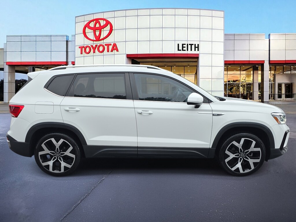 Used 2022 Volkswagen Taos SEL SEL 4MOTION