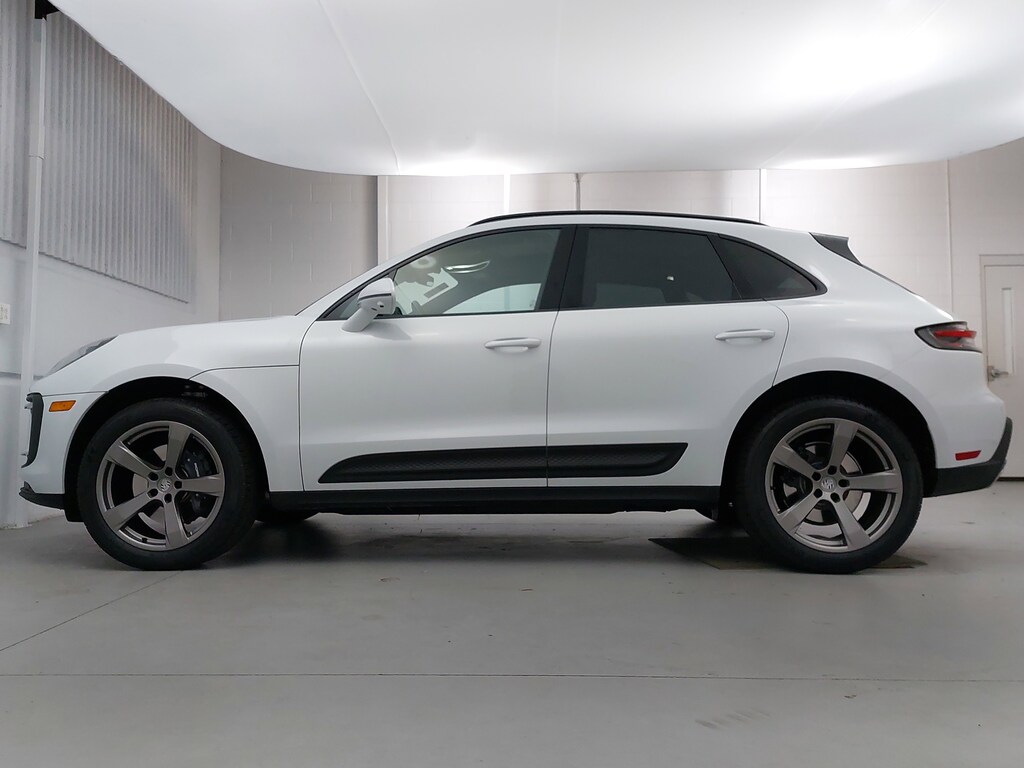 Certified 2025 Porsche Macan  AWD