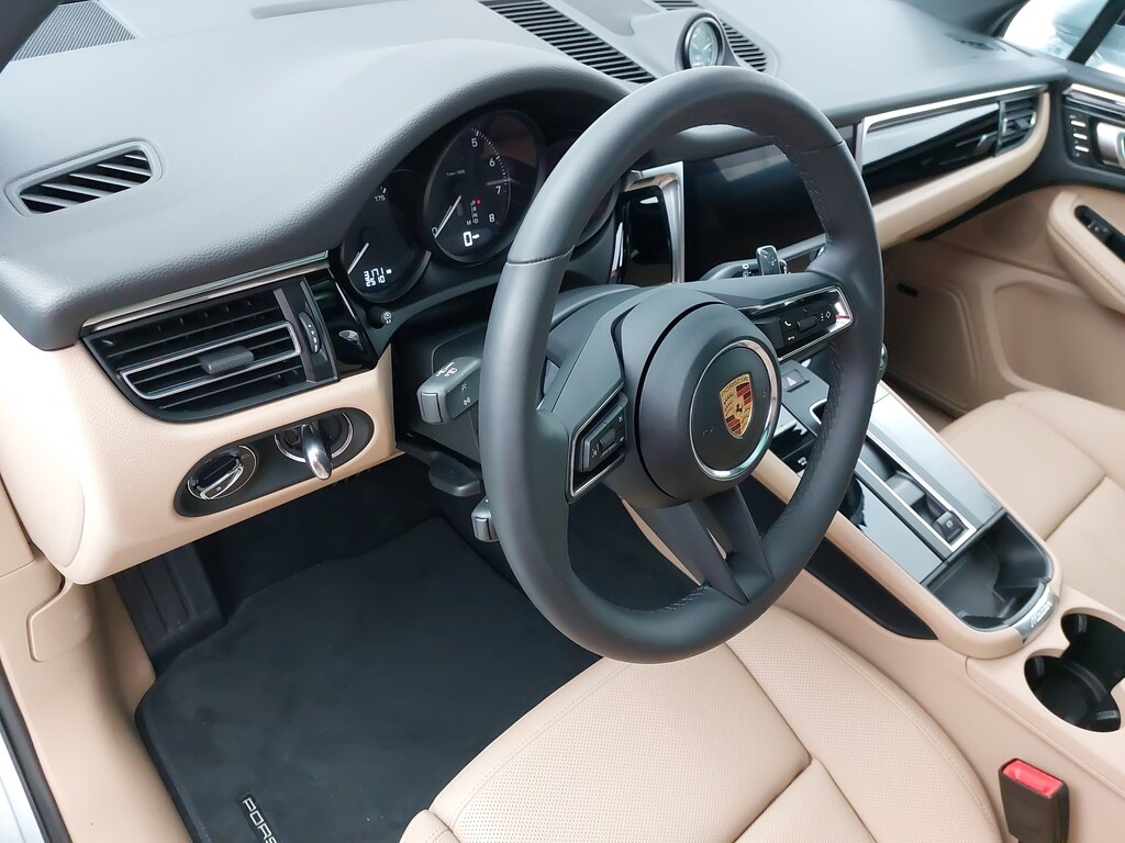 Certified 2025 Porsche Macan
