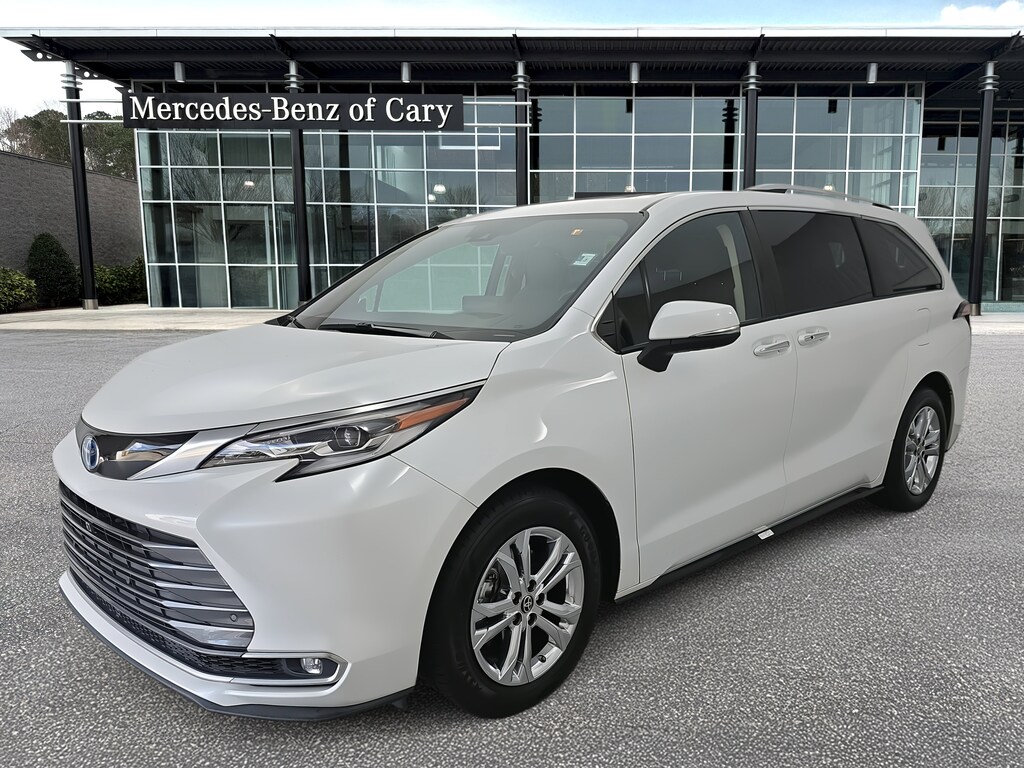 Used 2022 Toyota Sienna Platinum Platinum AWD 7-Passenger