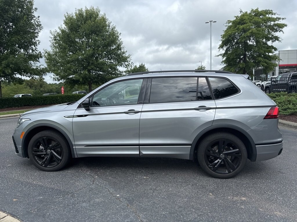 Used 2023 Volkswagen Tiguan SE R-Line Black 2.0T SE R-Line Black FWD