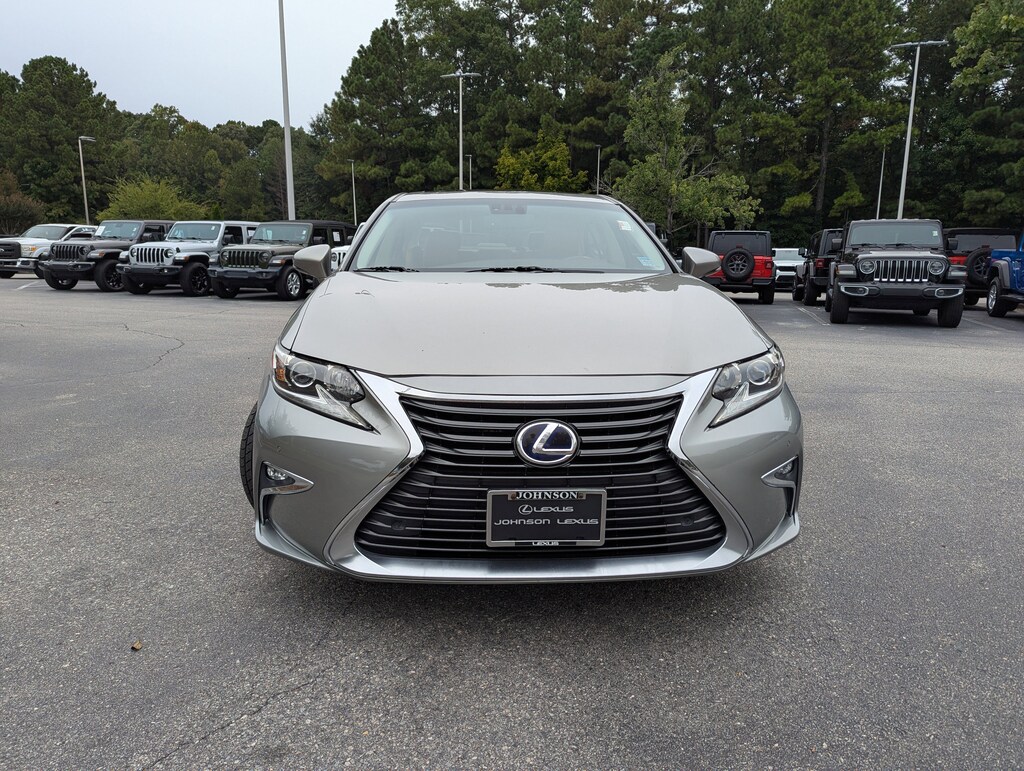Used 2016 Lexus ES 300h Hybrid Sedan