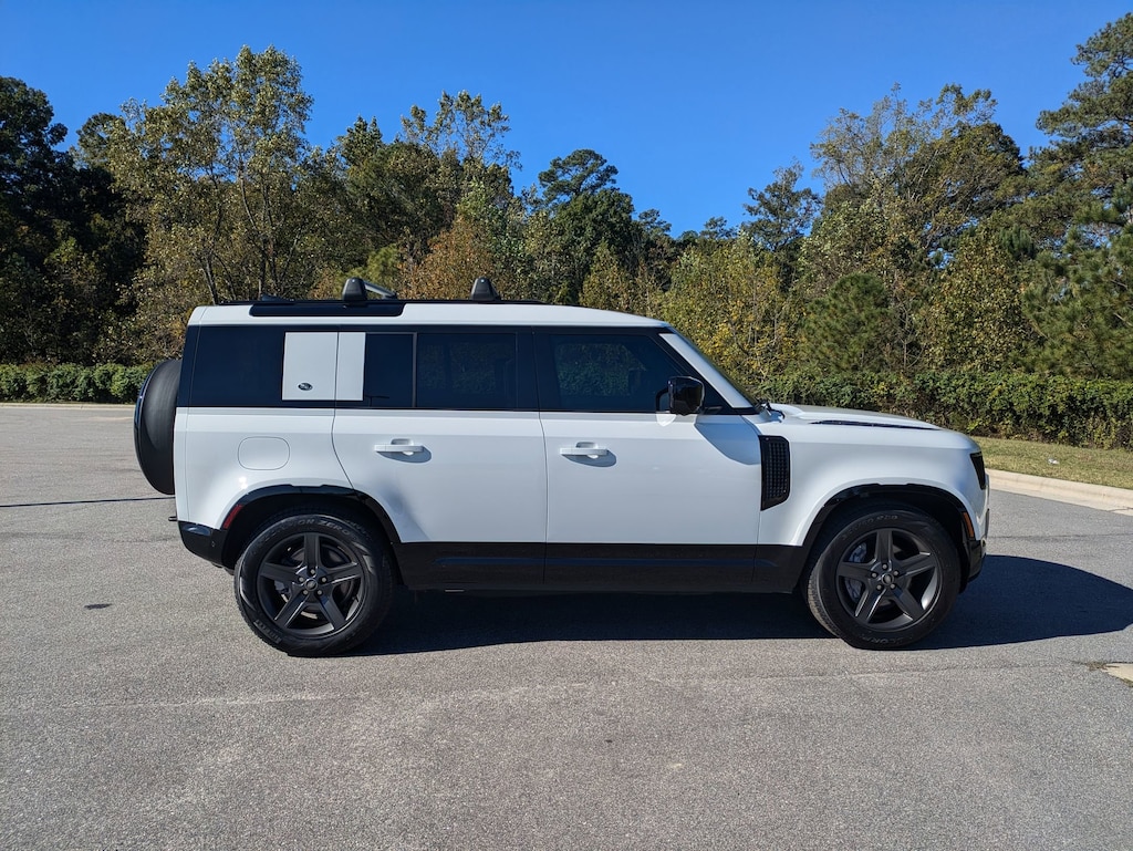 Certified 2023 Land Rover Defender X-Dynamic SE 110 X-Dynamic SE AWD