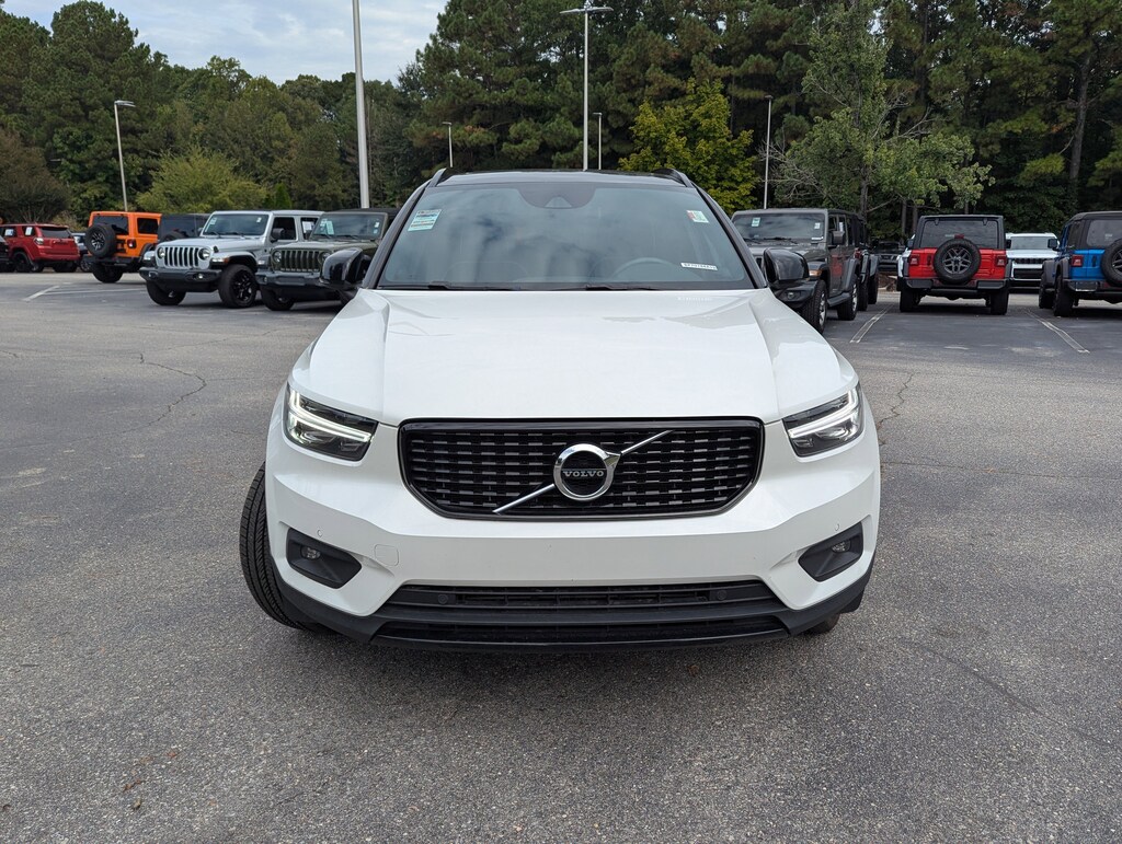 Used 2021 Volvo XC40 R-Design T4 FWD R-Design