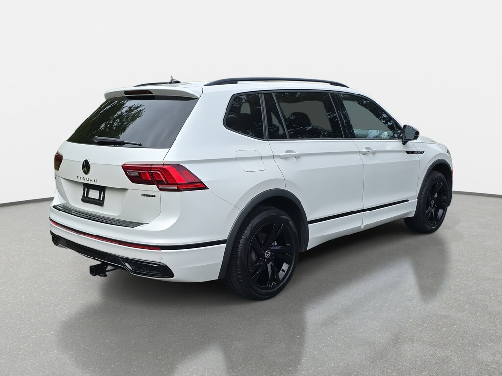 Certified 2024 Volkswagen Tiguan SE R-Line Black 2.0T SE R-Line Black 4MOTION