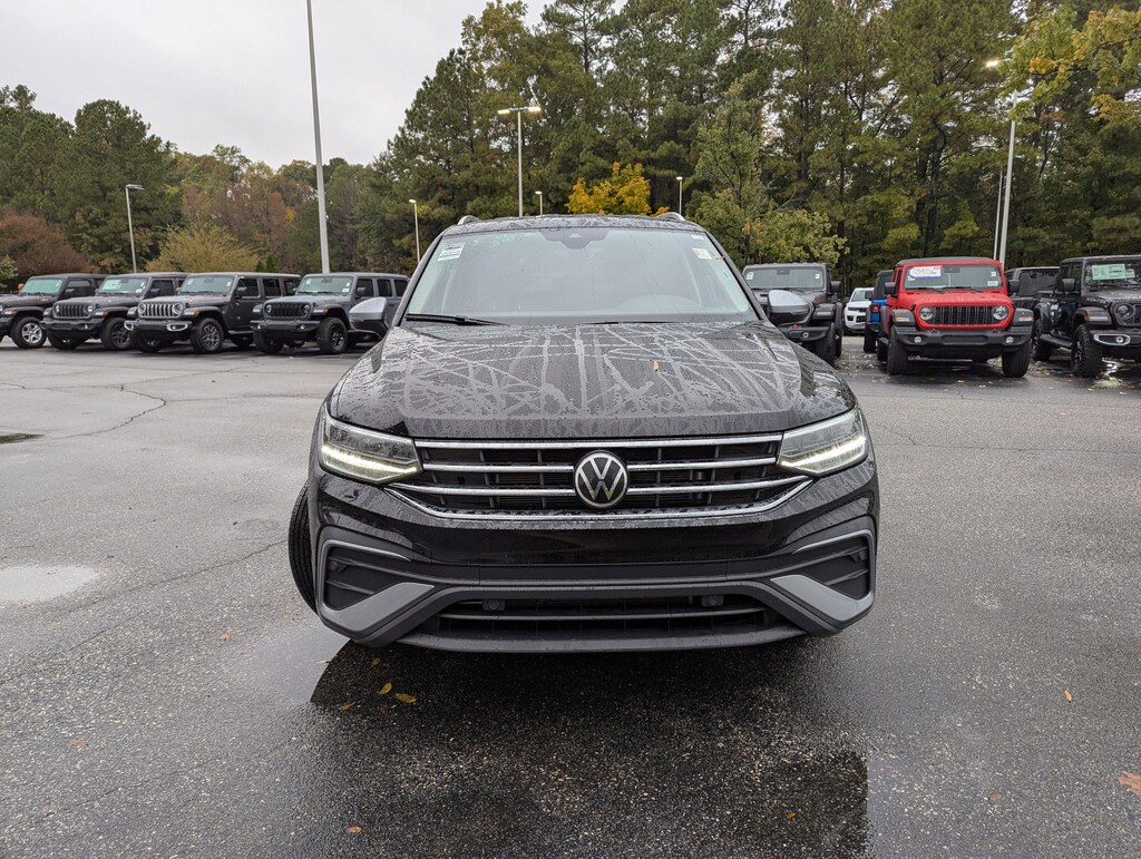 Used 2024 Volkswagen Tiguan Wolfsburg Edition 2.0T Wolfsburg Edition FWD