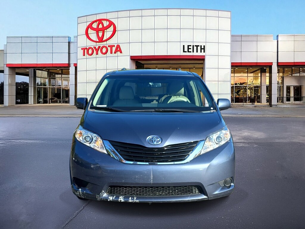 Used 2014 Toyota Sienna LE Van